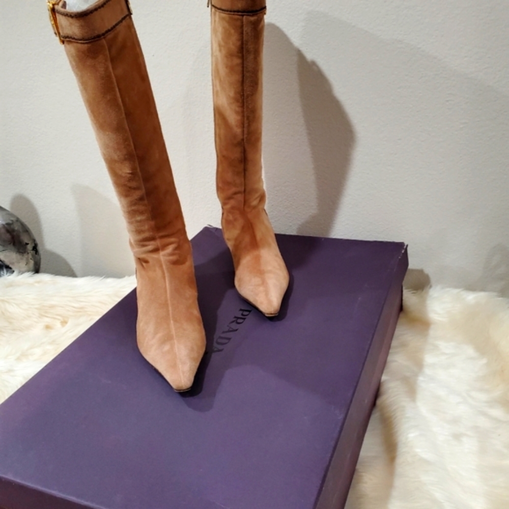 Prada 36.5 Calzature Donna color Desert Suede (Now Vintage) But Current Trend